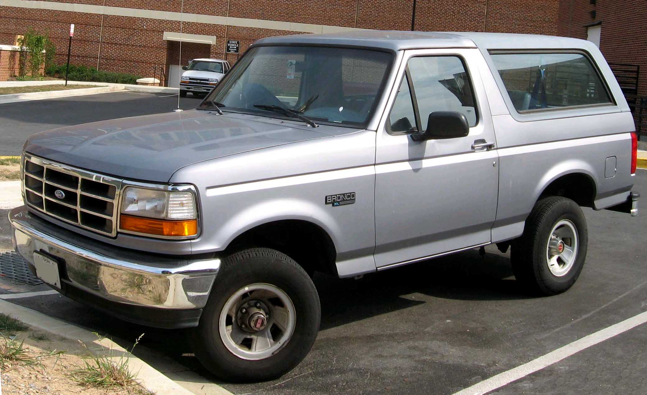 The "outlines" of the (legally) non-removable top are present on 1992-1996 model year Ford Broncos The "outlines" of the (legally) non-removable top are present on 1992-1996 model year Ford Broncos