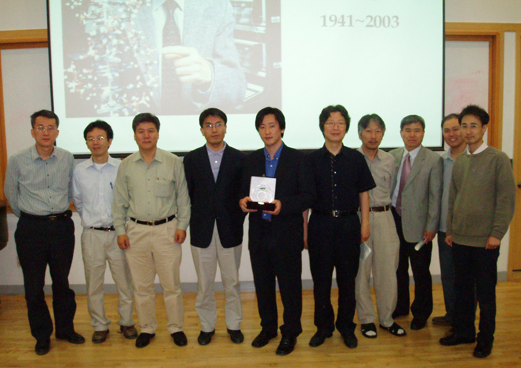 More 2006-2011 Ken Agarwal Award Korean Student Winner with faculty More 2006-2011 Ken Agarwal Award Korean Student Winner with faculty