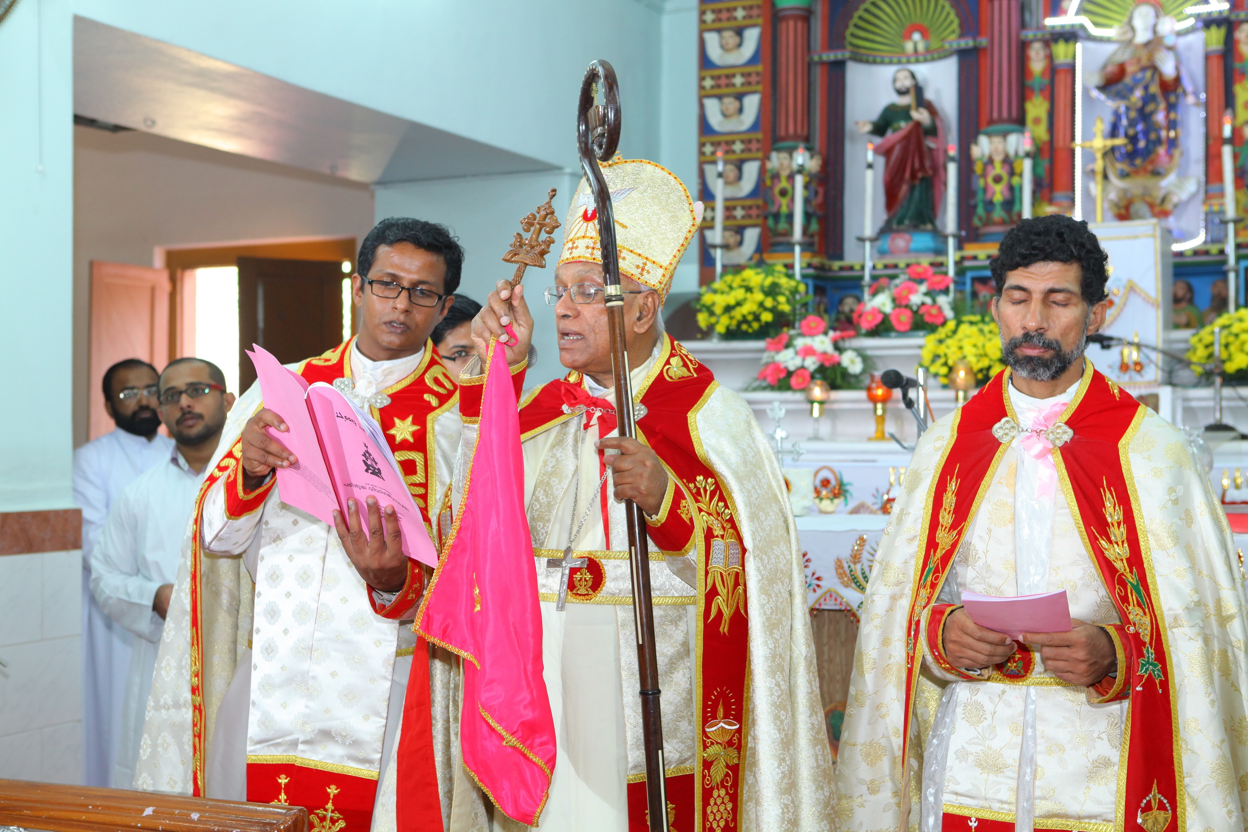 Fr. Palakkappilly with bishop Mar Gregory Karotemprel Fr. Palakkappilly with bishop Mar Gregory Karotemprel